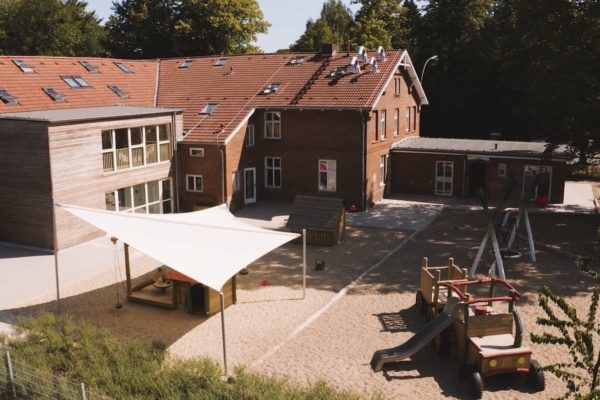 kita-kinderzimmer-bergstedter-scheune-hamburg-bergstedt-außenbereich_5
