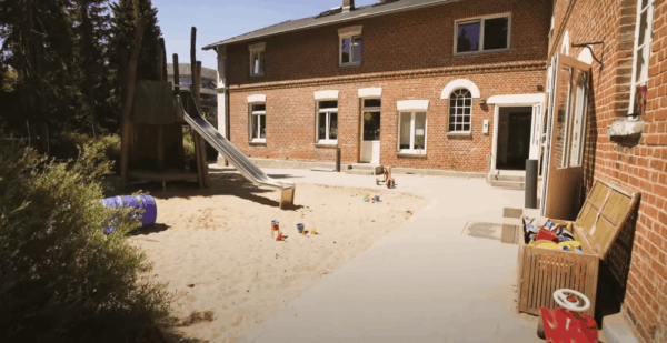 Kita Kinderzimmer Spielplatz im Freien Spielplatz im Freien bei der Kita Kinderzimmer in Hamburg.
